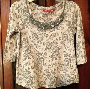 Very Pretty! ELLE brand 3/4 sleeve top Small